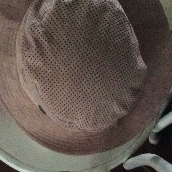 Chic scala hat - Kenneth Cole - leather- size M. - Picture 4 of 6